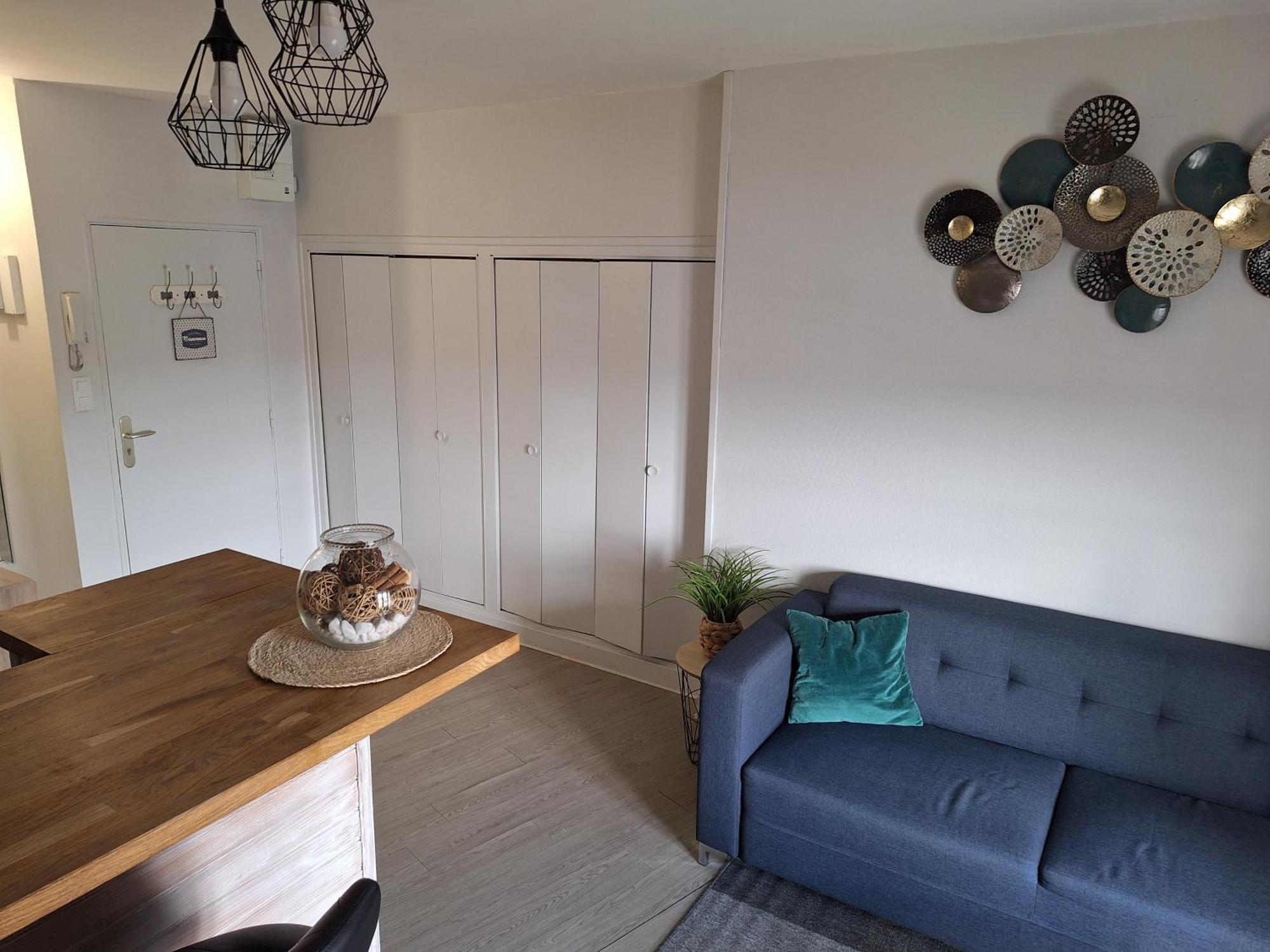 Appartement F2 Centre-Ville Issoire Avec Jolie Vue Eksteriør billede